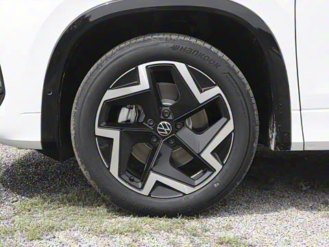 2025�� ̽��L 330TSI ������ӢCity��