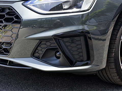 2025�� 200���������� 40 TFSI ����������