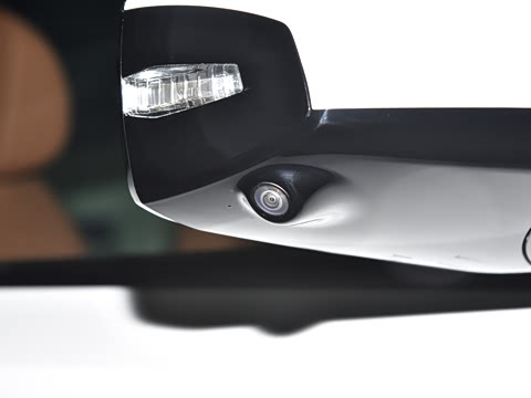 2025�� 300UltraǬ���Ǽ�ADS SE���̰�