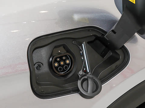 2025�� 688MAX 160kW