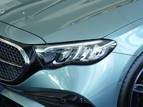 2025�� �Ŀ� E 260 �˶���