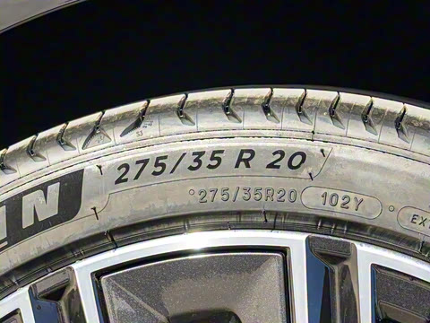 2025�� 530Li ������ M�˶���װ