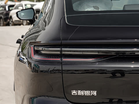 2025�� 130km EM-i ������