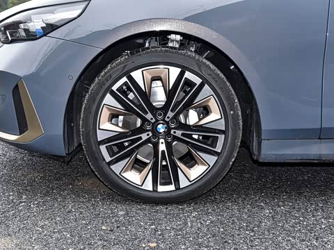 2025�� 530Li ������ ������װ