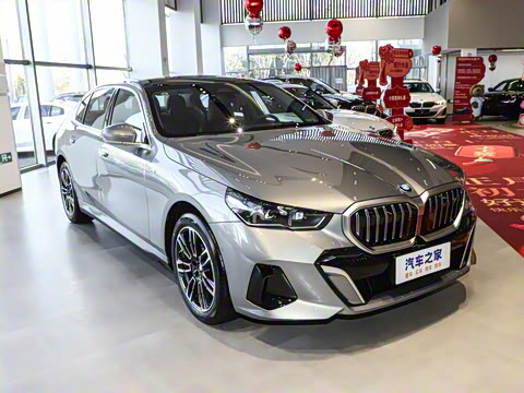 2025�� 525Li M�˶���װ