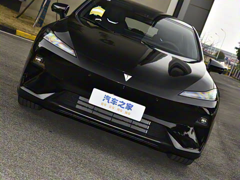 2025�� 300UltraǬ���Ǽ�ADS SE���̰�