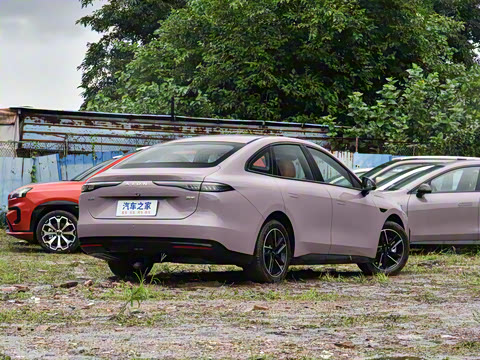 2025�� 650 ������