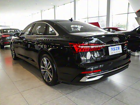 2025�� �Ŀ� 40 TFSI ����������