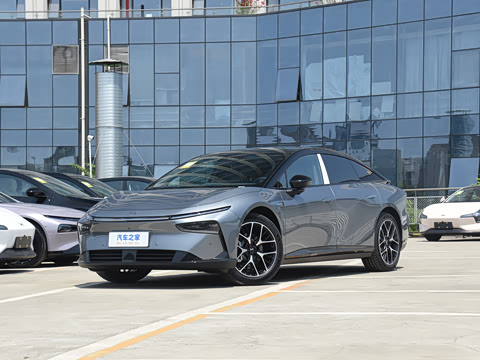 2025�� �������� Max �콢��