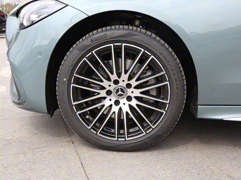 2025�� �Ŀ� C 260 L �˶���