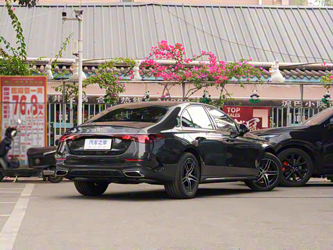 2025�� �Ŀ� E 300 ʱ�����˶���