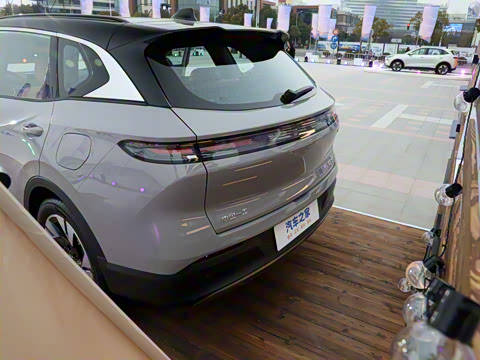 2025�� 210km ������