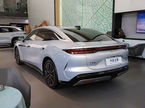 2025�� EV 701KM�����״��콢��