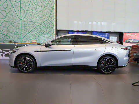 2025�� EV 701KM�����״��콢��