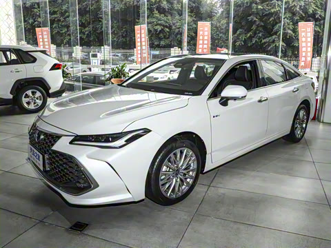 2024�� ˫�� 2.5L XLE����