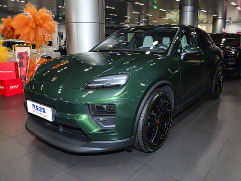 2024�� Macan 4