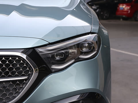 2025�� E 300 �������˶���