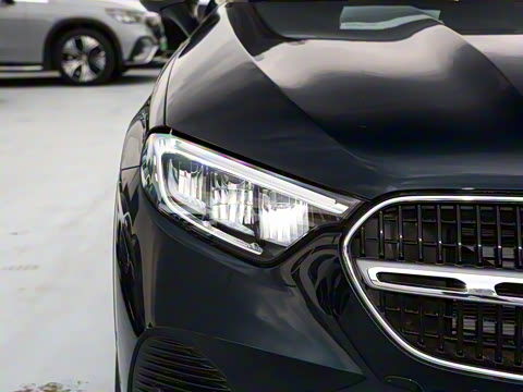 2024�� GLC 260 L 4MATIC ������ 5��