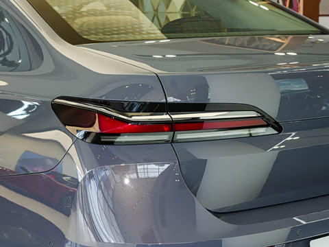 2023�� 740Li ������ ������װ