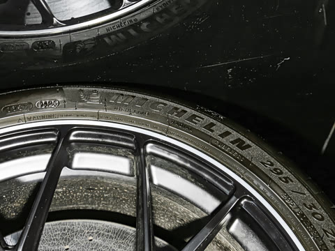 2025�� 63 S E Performance