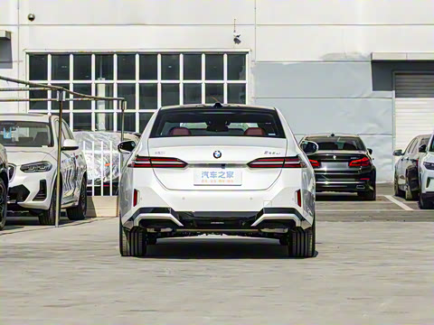 2025�� 525Li M�˶���װ