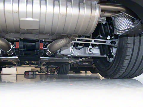 2025�� 4.0T V8 707