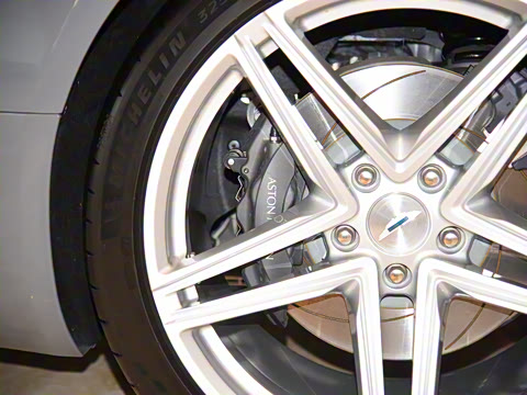 2025�� 4.0T V8 Coupe