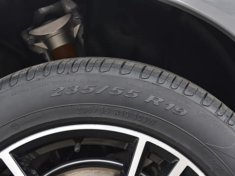 2025�� 45�����ذ� 40 TFSI ʱ�ж�����