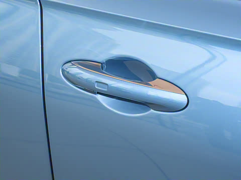 2026�� 4.0T V8 Mulliner