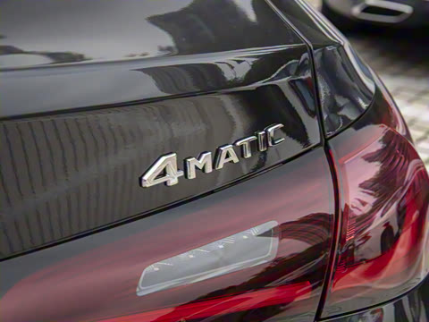 2025�� �Ŀ� GLC 260 4MATIC ����SUV