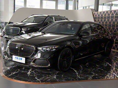 2025�� �Ŀ� S 680 4MATIC ��ҹ��