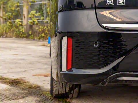 2025�� EV �������������