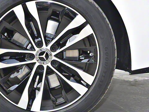 2025�� �Ŀ� C 350 eL