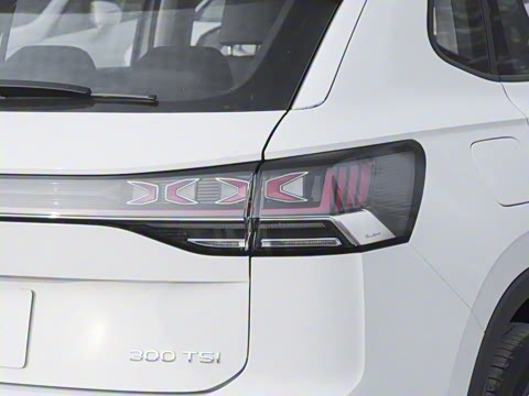 2025�� ������ 300TSI