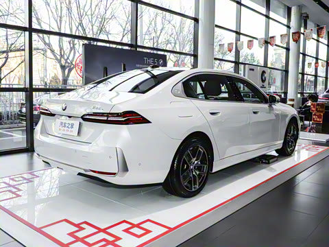 2025�� 530Li ������ ������װ