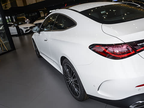 2025�� CLE 300 4MATIC �����ͽ��ܳ�