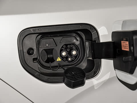 2025�� 210Max���Ȱ� 5��