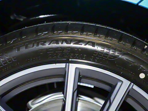 2025�� 325Li M�˶���װ