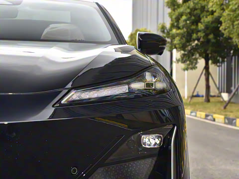 2025�� 520Max ��ΪǬ���Ǽ�ADS SE�����