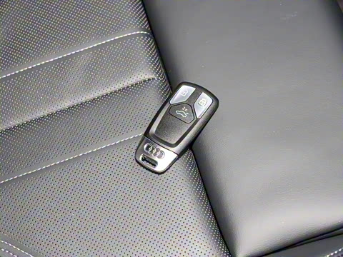 2025�� 45�����ذ� 40 TFSI ����������