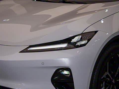 2025�� 300Ultra  �����Ǽ�AD PRO���̰�