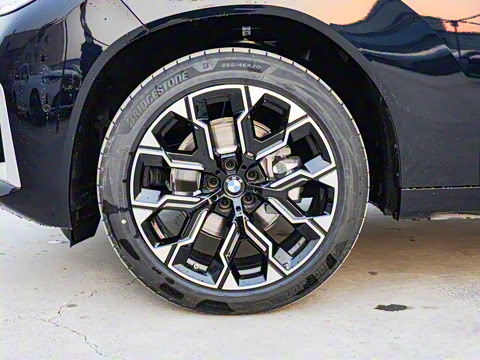 2025�� xDrive30L ������ M�˶���װ