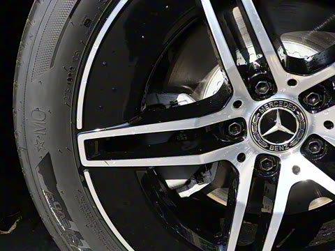 2025�� E 300 ʱ�����˶���