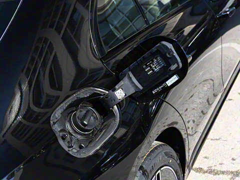 2025�� E 300 ʱ�����˶���