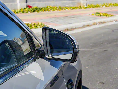 2025�� EV �Ǽݰ� 605km �콢��