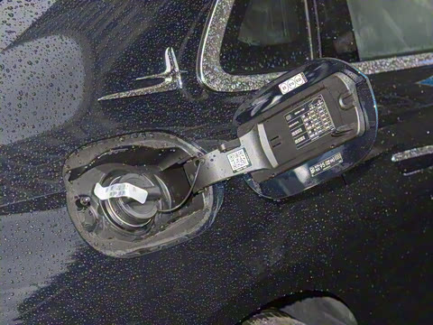 2025�� �Ŀ� E 300 L ������