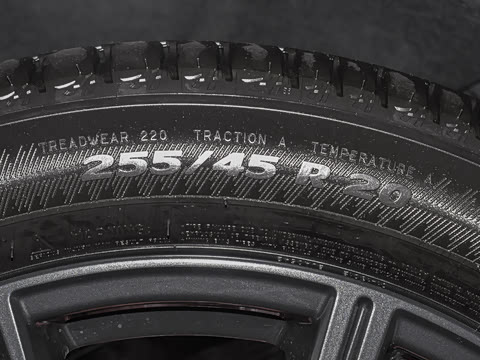 2025�� quattro 45�����ذ� 40 TFSI ������