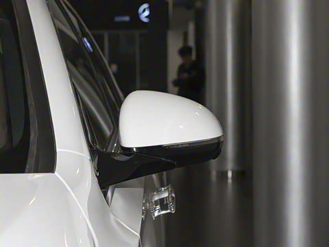 2025�� �Ŀ� E 300 L ������