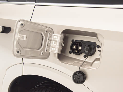 2025�� Ǭ�� UItra 6��