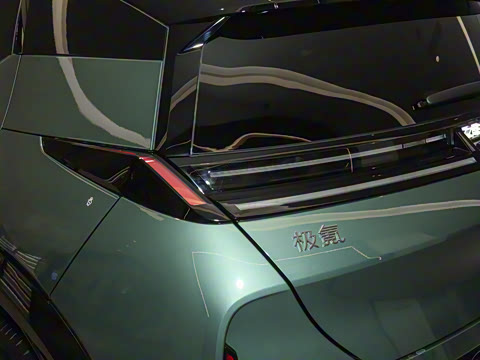 2025�� ����������